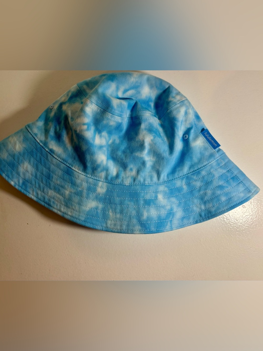 Large/XL Lululemon Bucket Hat